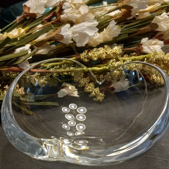 Nambe Heart Trinket Bowl Lead Crystal. 4" Diameter. - Picture 2 of 7